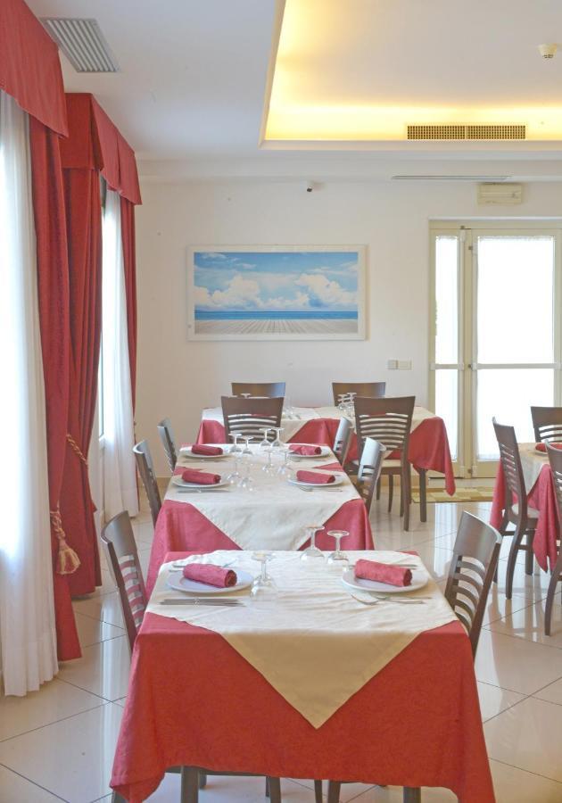 Hotel Pigalle Forte dei Marmi Exterior photo