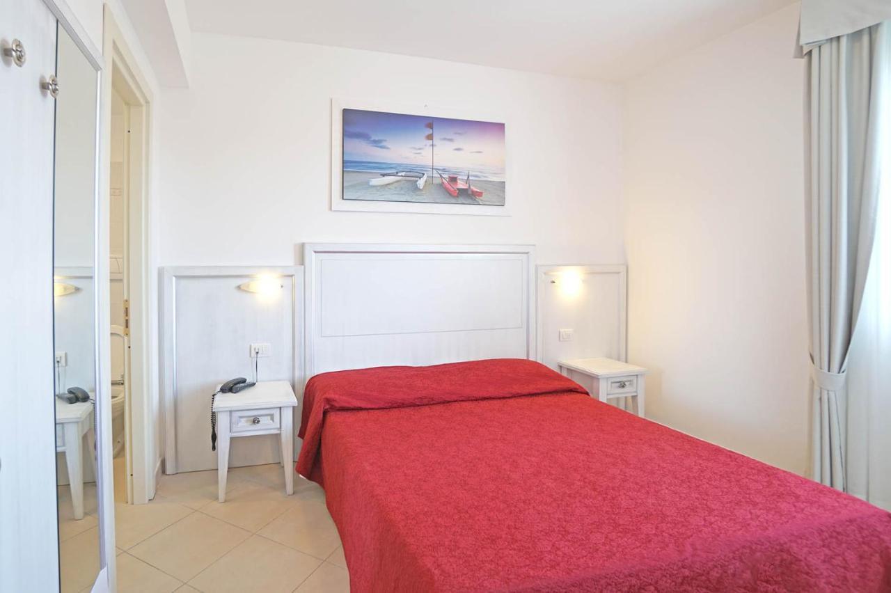 Hotel Pigalle Forte dei Marmi Exterior photo