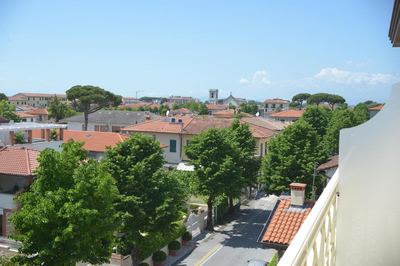 Hotel Pigalle Forte dei Marmi Exterior photo