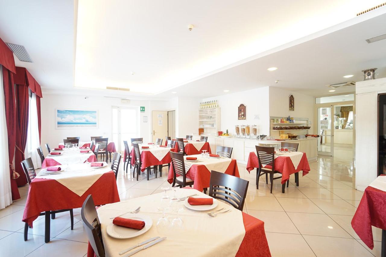 Hotel Pigalle Forte dei Marmi Exterior photo