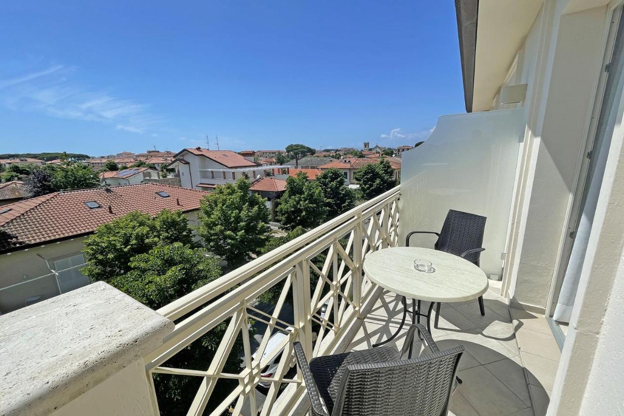 Hotel Pigalle Forte dei Marmi Exterior photo